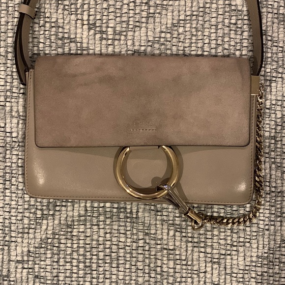 CHLOE Faye bag small in taupe. - Picture 2 of 10